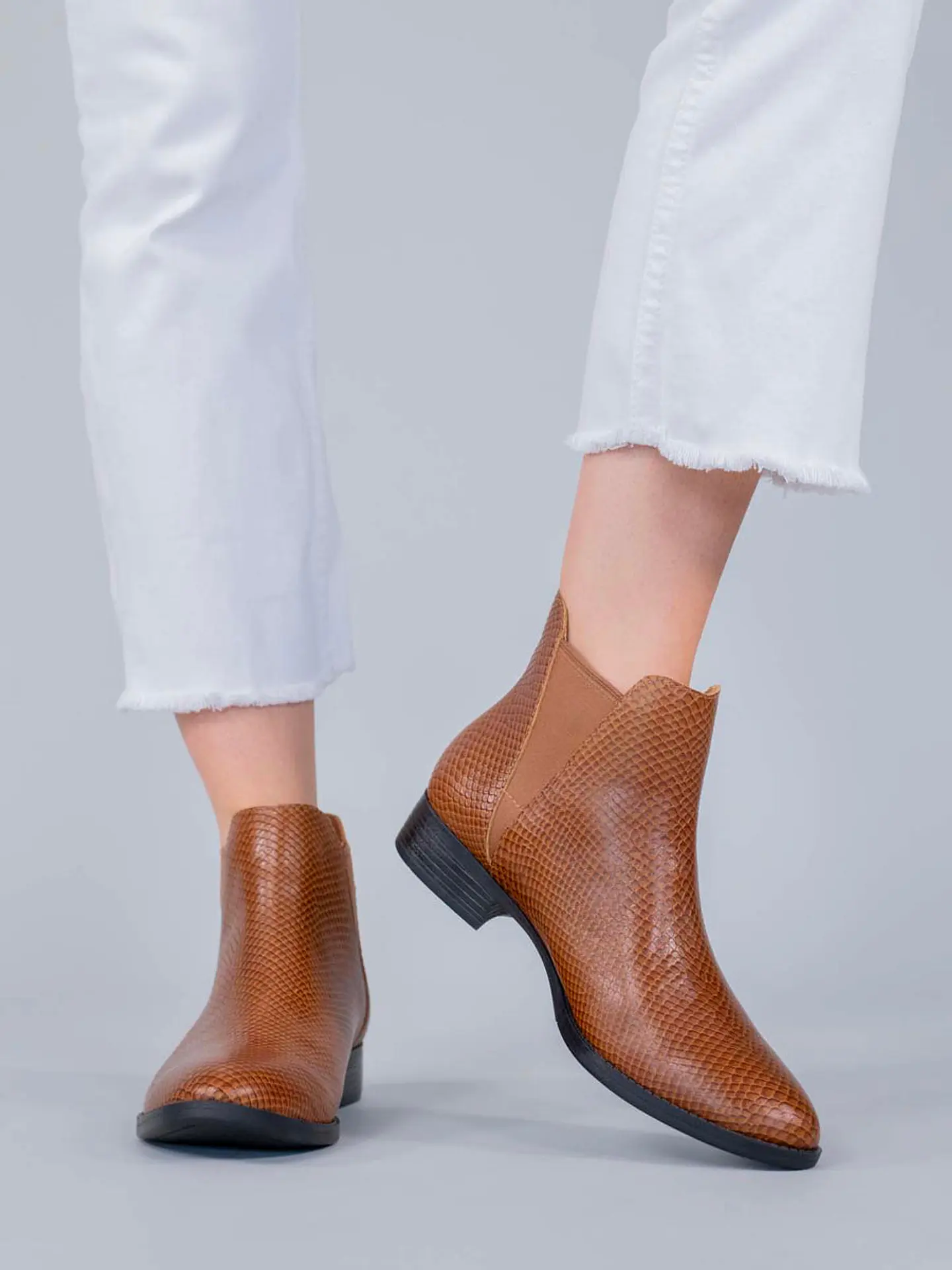 Botin Cuero Mujer Alva Café 2