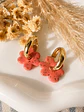 🌸✨ Aritos Flor Coral Dorada Charm - Miniatura 1