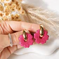 🌺✨ Aritos Flor Fucsia Brillante Charm - Miniatura 2