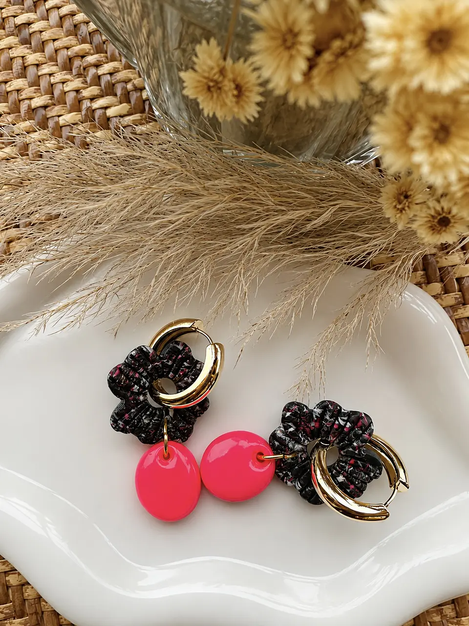 Charm Flor Nocturna Fucsia 🩷🖤 2