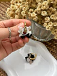 Charm Flor_Abril Monocroma 🖤 - Miniatura 3