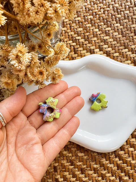 💚Charm Flor Verde Lima Multicolor 💚