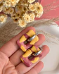 🌸 Charm Rectangular Camuflaje Mostaza y Burdeo 🌸 - Miniatura 1