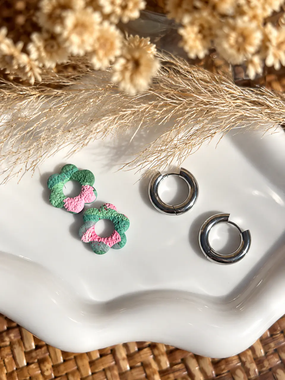 🌸 Charm Flor Verde y Rosa Jaspeado 🌸 1