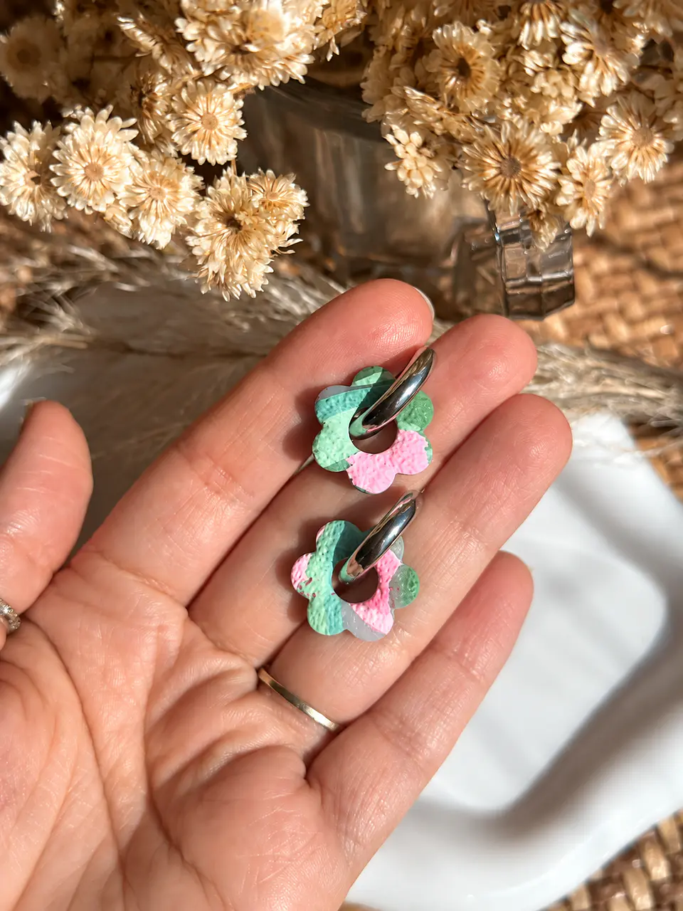 🌸 Charm Flor Verde y Rosa Jaspeado 🌸 3