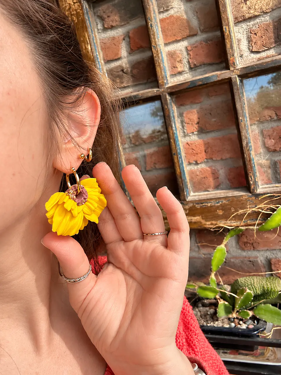 🌻 Charm Flor Amarilla 🌻 Incluye argolla 2