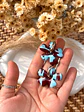 🩵 Charm Flor Celeste y Borgoña Abstracto 🩵 - Miniatura 1