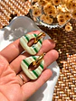 🟢 Charm Ovalado Rayas Verdes 🟢 - Miniatura 3