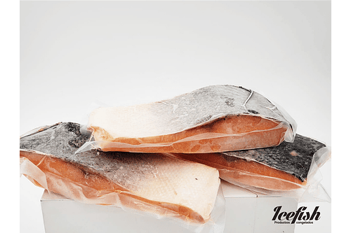 Salmón Premium Porción al Vacio con Piel Kg.