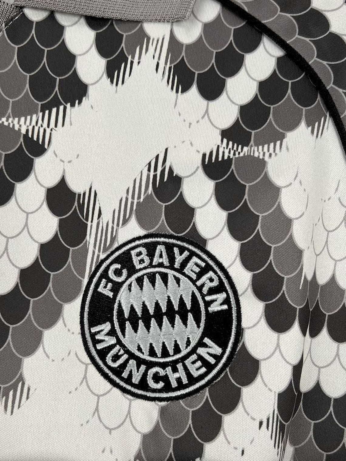 CAMISOLA DO BAYERN MUNICH 25/26 MULTICOLOR 2