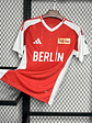 CAMISOLA DO UNION BERLIN 25/26 VERMELHO E BRANCO - Thumbnail 1