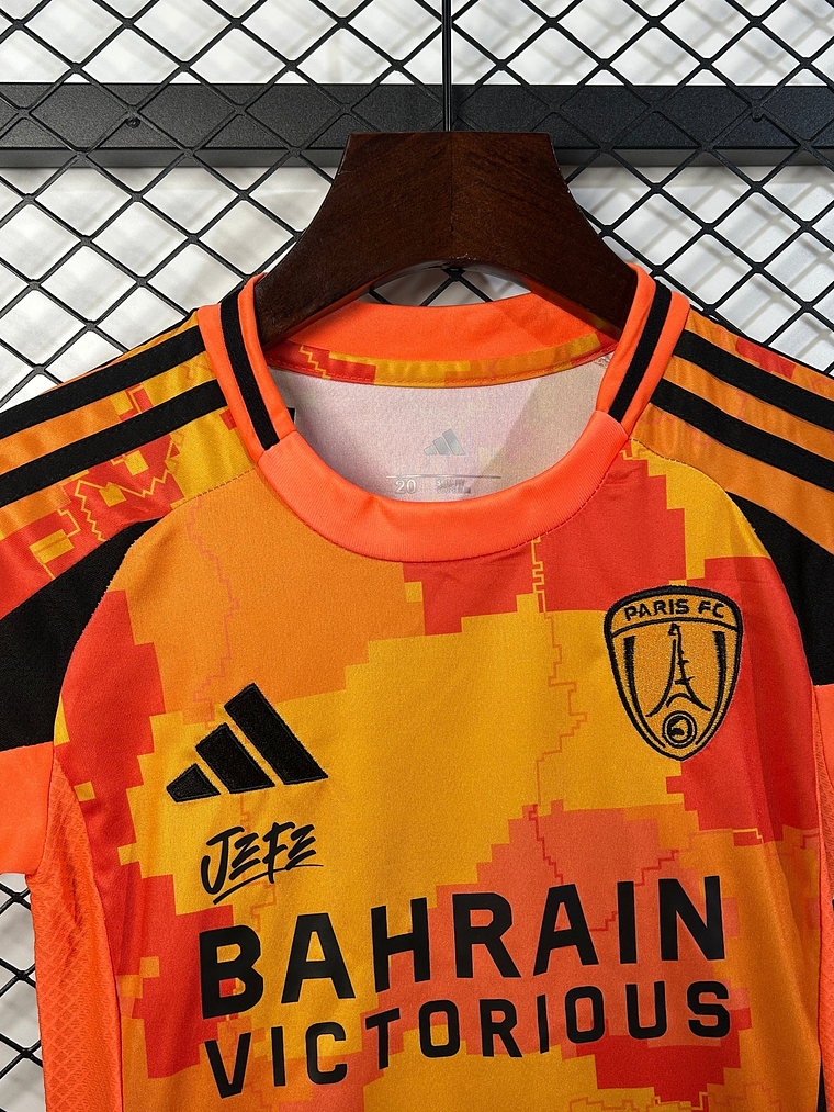 KIT INFANTIL DO REAL MADRID 25/26 LARANJA 2