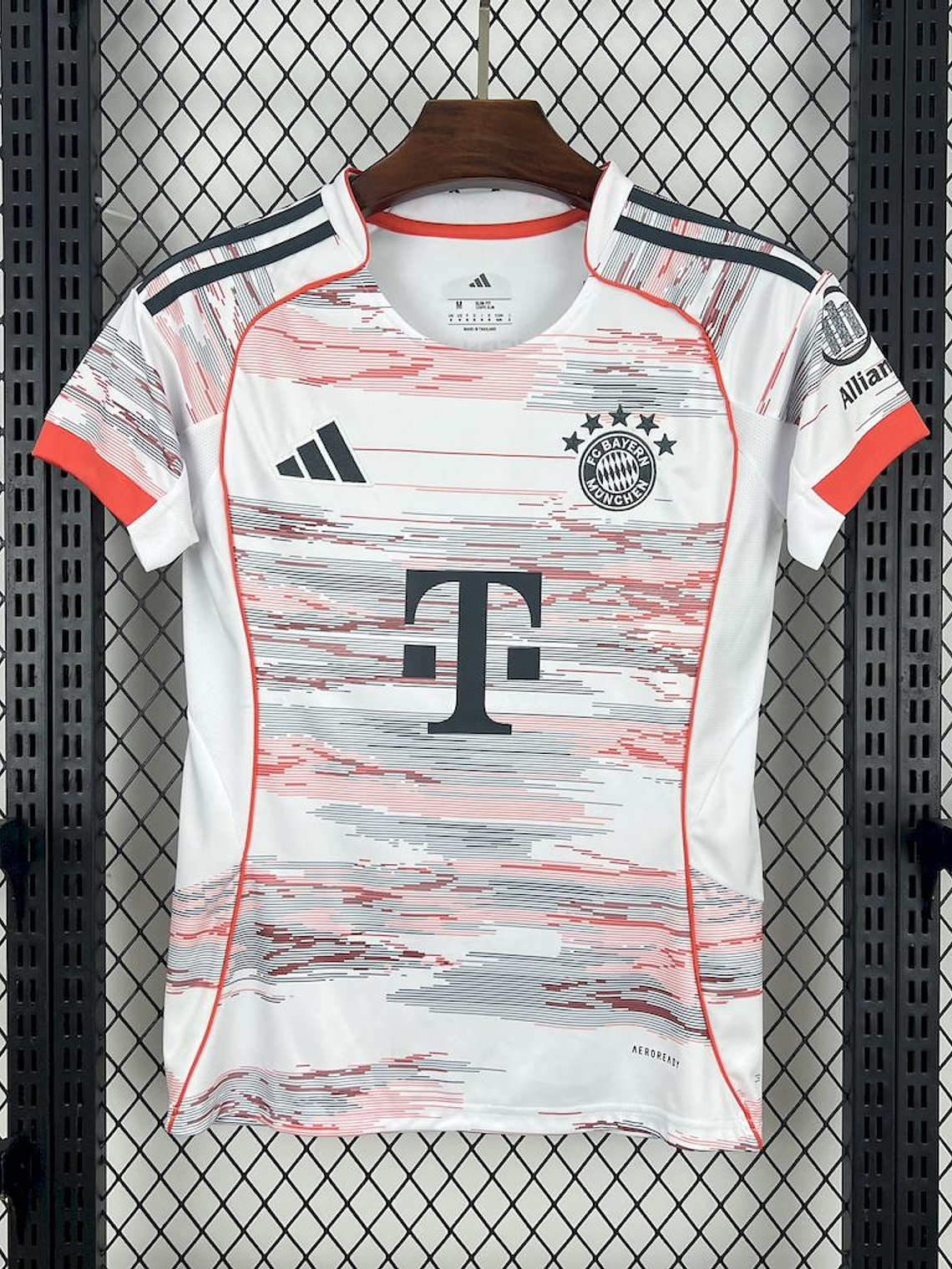CAMISOLA FEMININA DO BAYERN MUNICH 25/26 MULTICOLOR 1