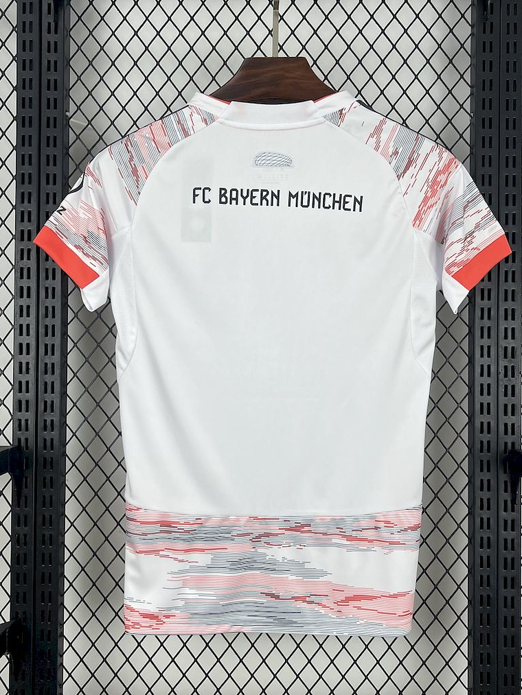 CAMISOLA FEMININA DO BAYERN MUNICH 25/26 MULTICOLOR 3