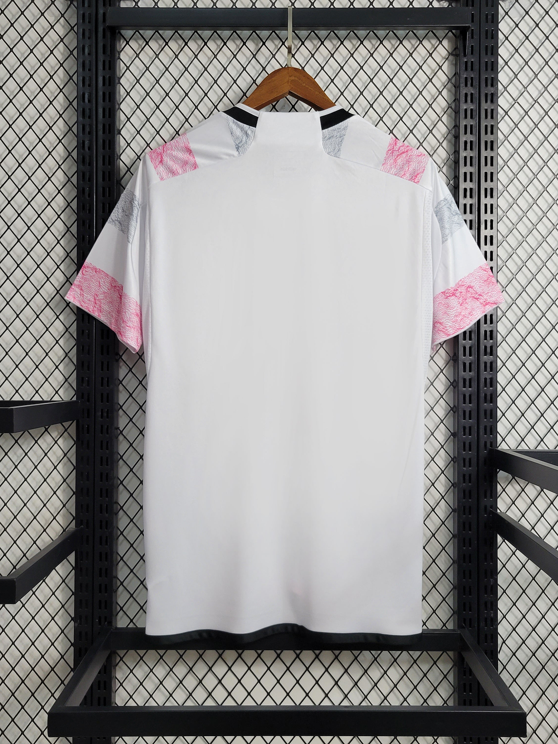 CAMISOLA DA JUVENTUS 23/24 BRANCO 3