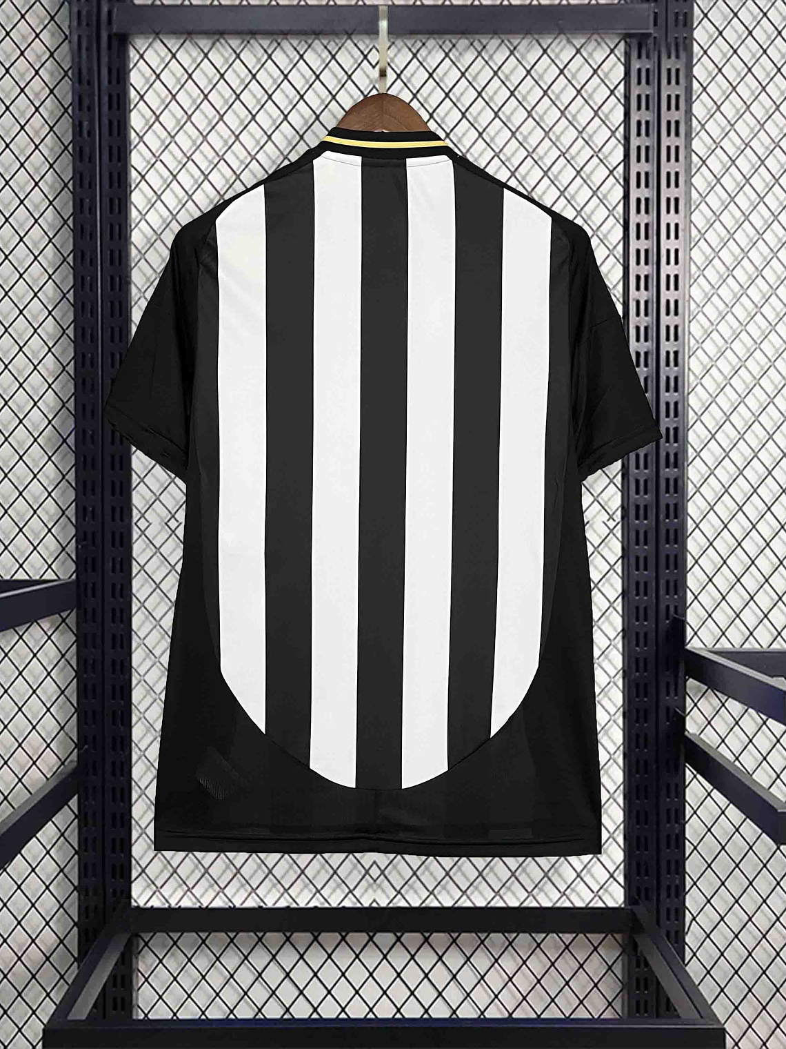 CAMISOLA DO ATLETICO MINEIRO 25/26 PRETO E BRANCO 3