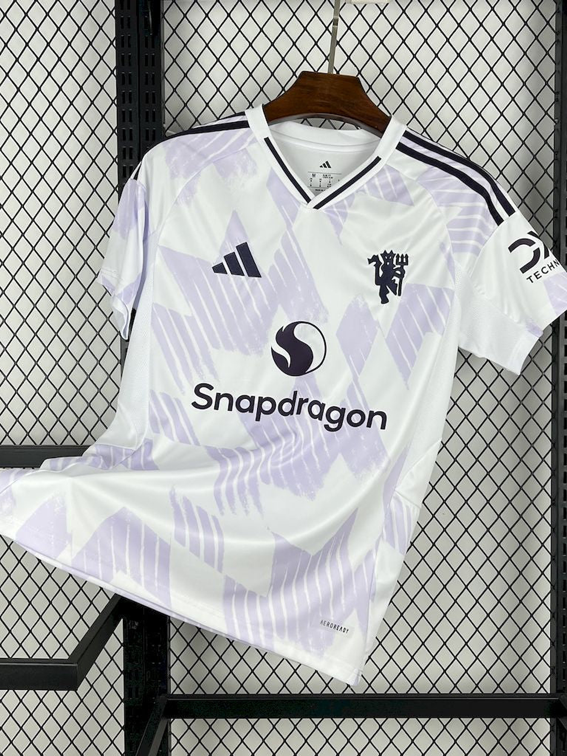 CAMISOLA DO MANCHESTER UNITED 25/26 BRANCO 1
