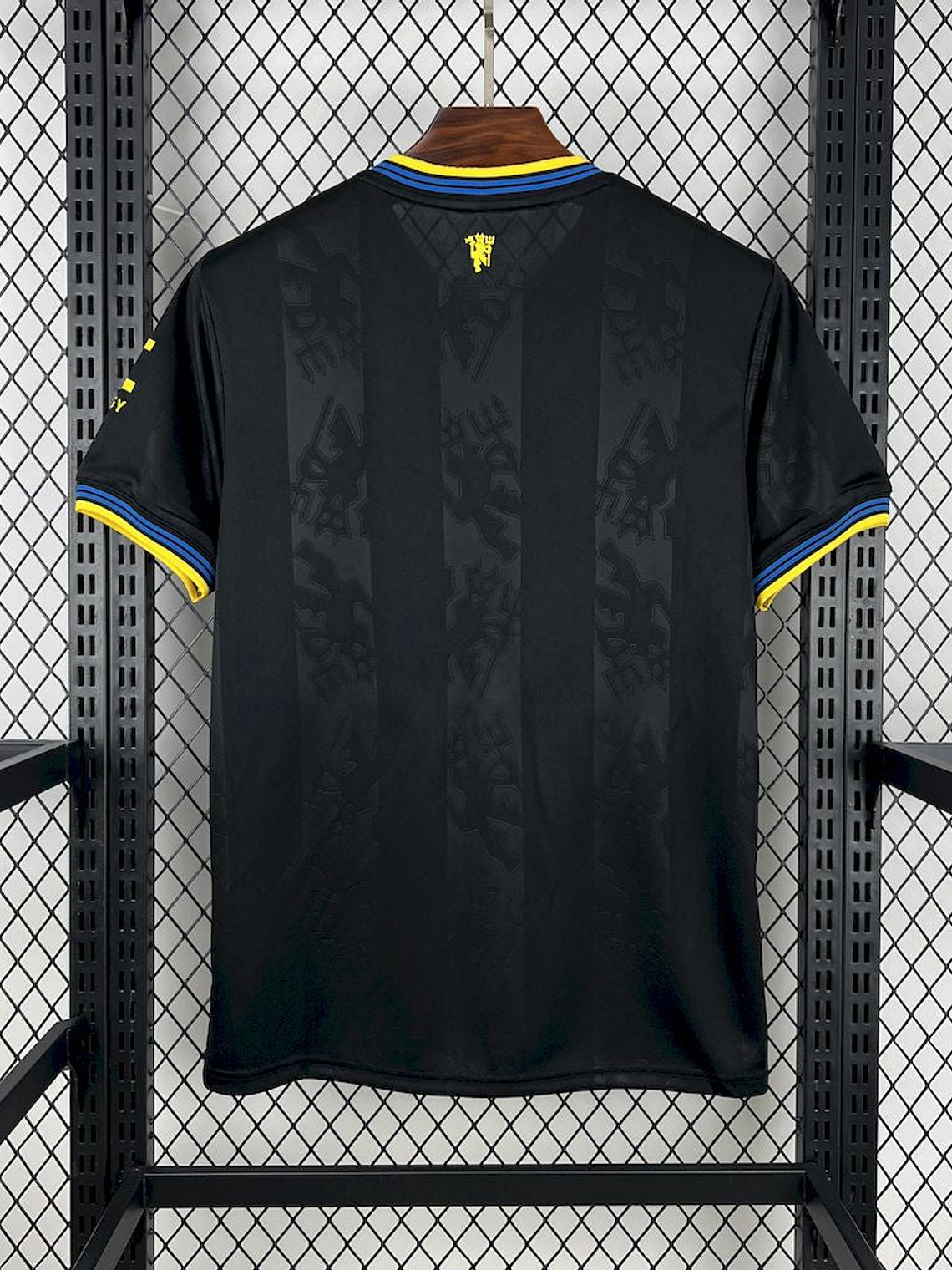 CAMISOLA DO MANCHESTER UNITED 25/26 PRETO 3