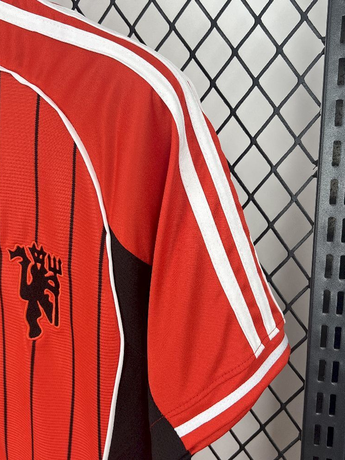 CAMISOLA DE BASEBOL DO MANCHESTER UNITED 25/26 VERMELHO 3