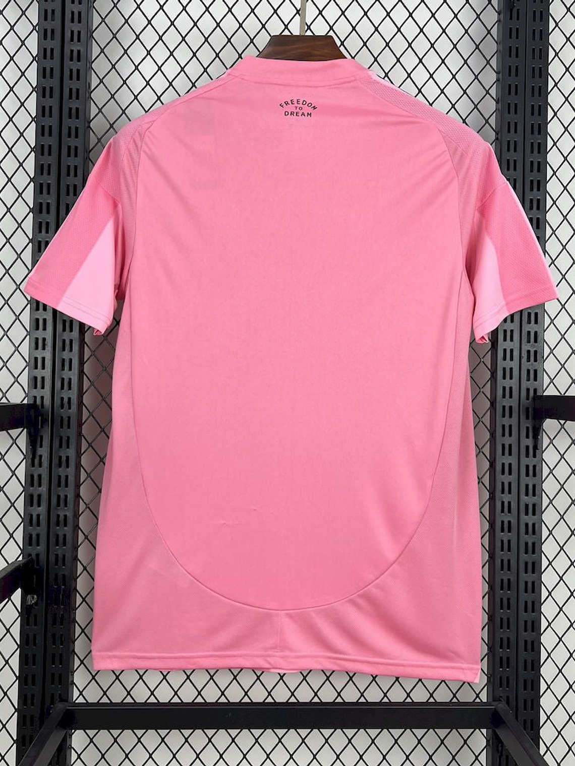 CAMISOLA DO MIAMI 25/26 ROSA 3