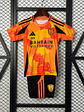 KIT INFANTIL DO REAL MADRID 25/26 LARANJA - Thumbnail 1