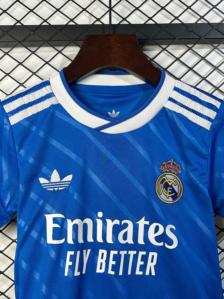 KIT INFANTIL DO REAL MADRID 25/26 AZUL 2