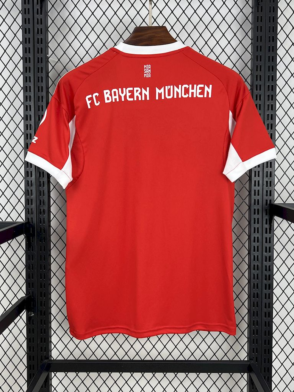 CAMISOLA DO BAYERN MUNICH 26/27 VERMELHO E BRANCO 3