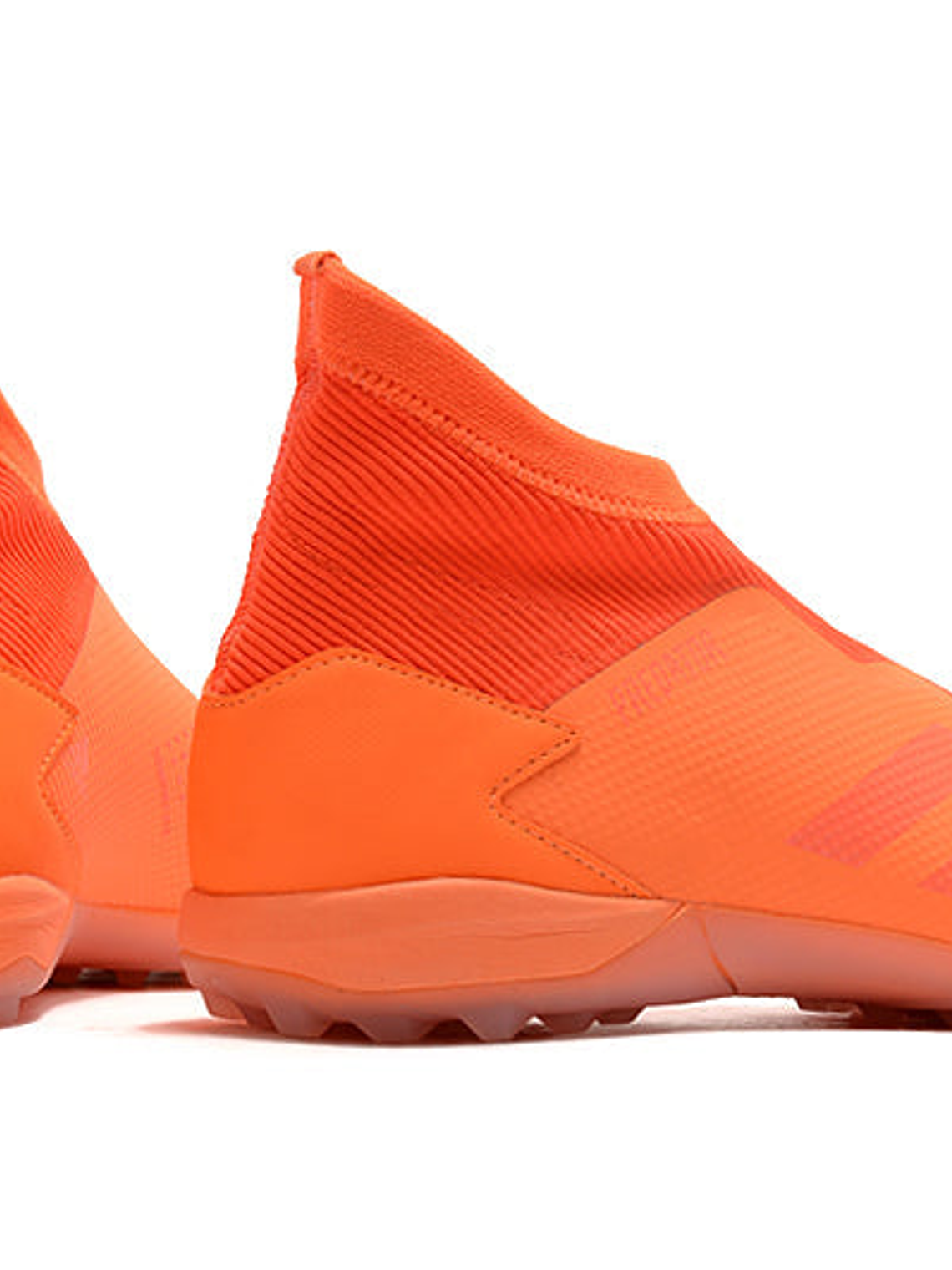 Chuteira Adidas PREDATOR 20.3 Laceless TF 6