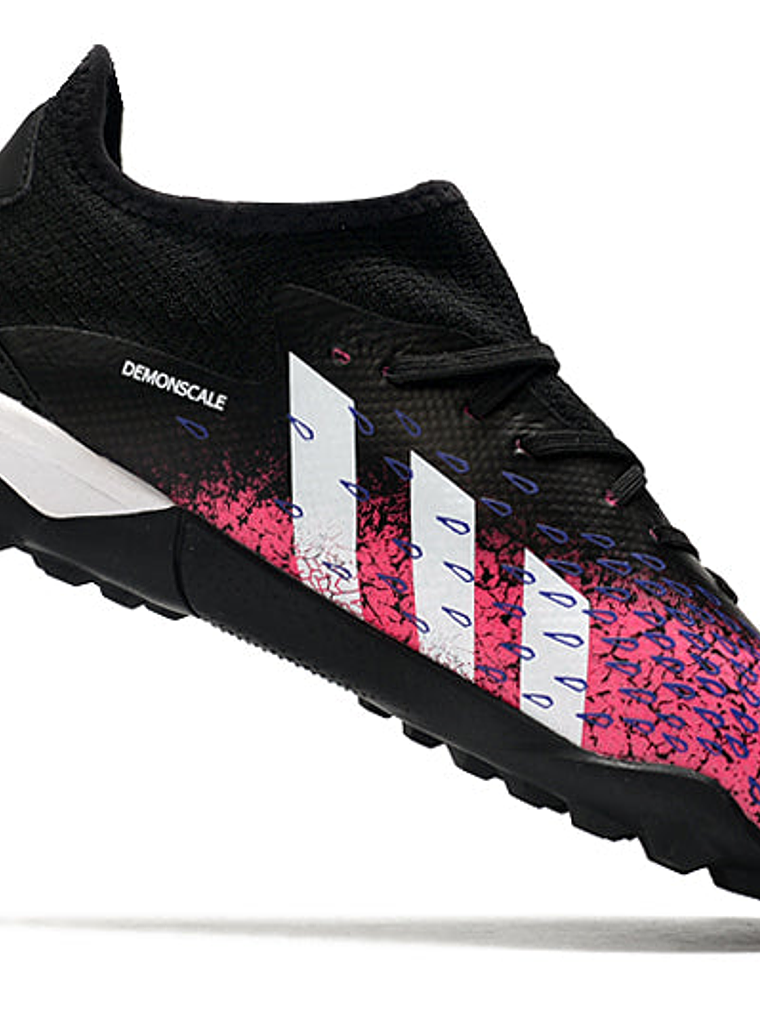 Chuteira Adidas Predator Freak -3 Low TF 5