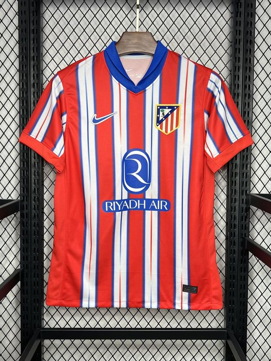CAMISOLA DO ATLETICO DE MADRID 24/25 VERMELHO E BRANCO 2