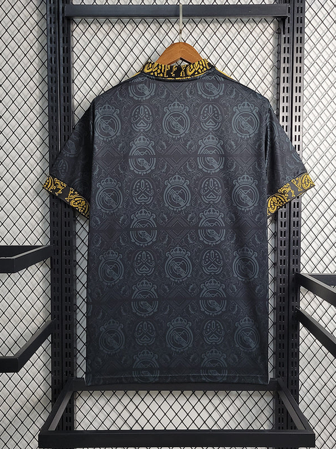 CAMISOLA DO REAL MADRID 23/24 PRETO CONCEITO 3