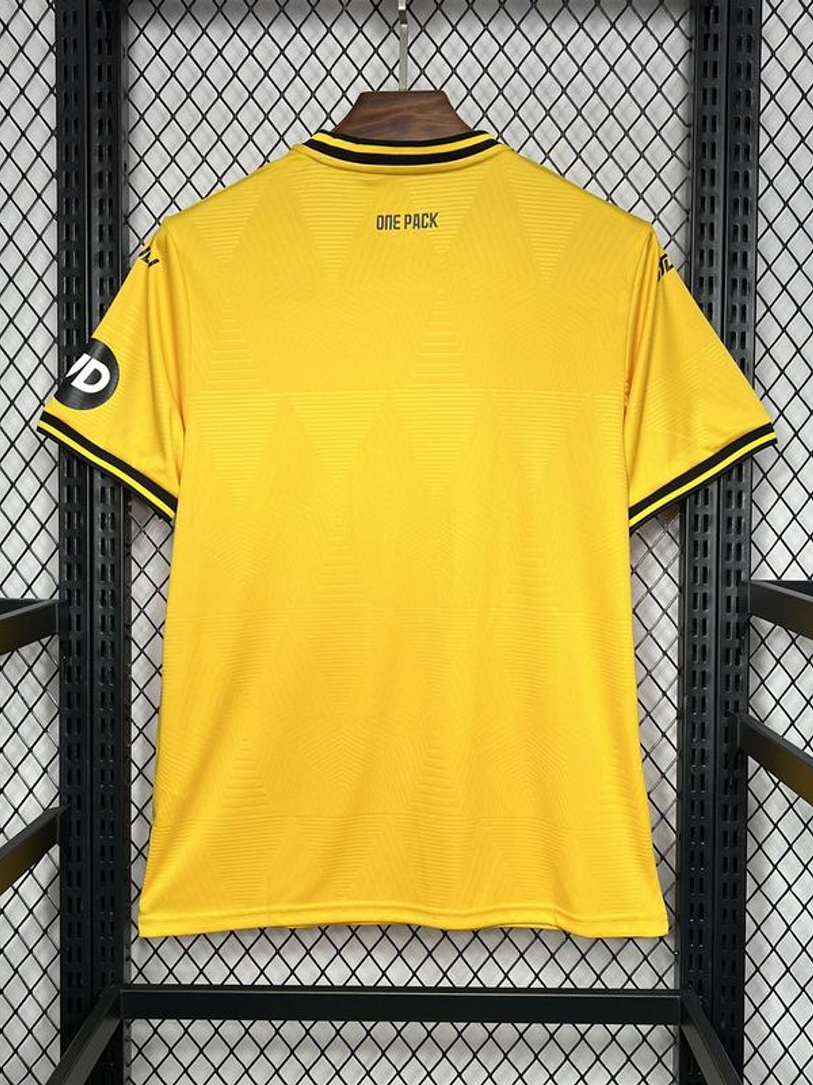 CAMISOLA DO WOLVES 24/25 AMARELO 3