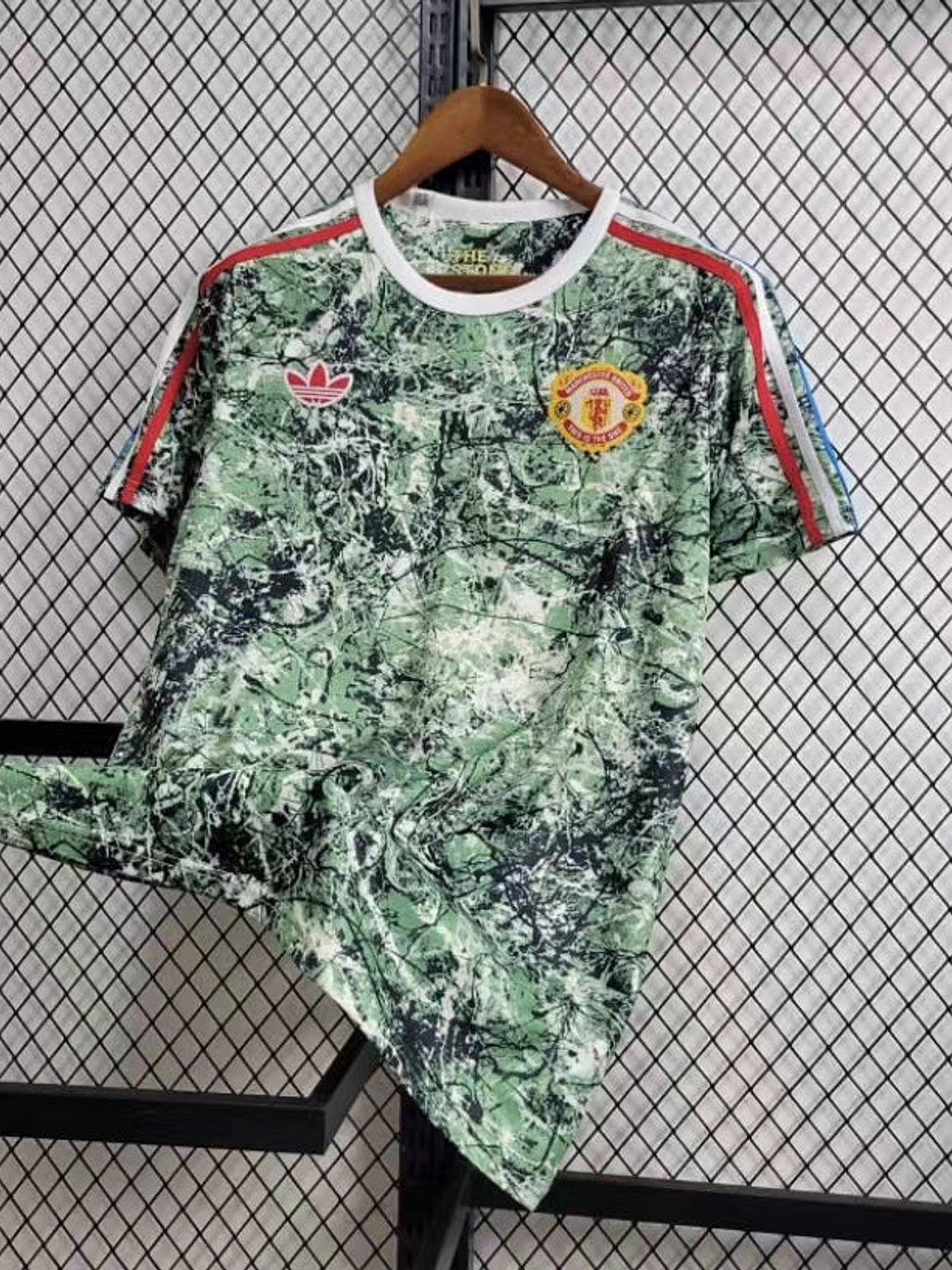 CAMISOLA DO MANCHESTER UNITED 24/25 VERDE BRANDING 1