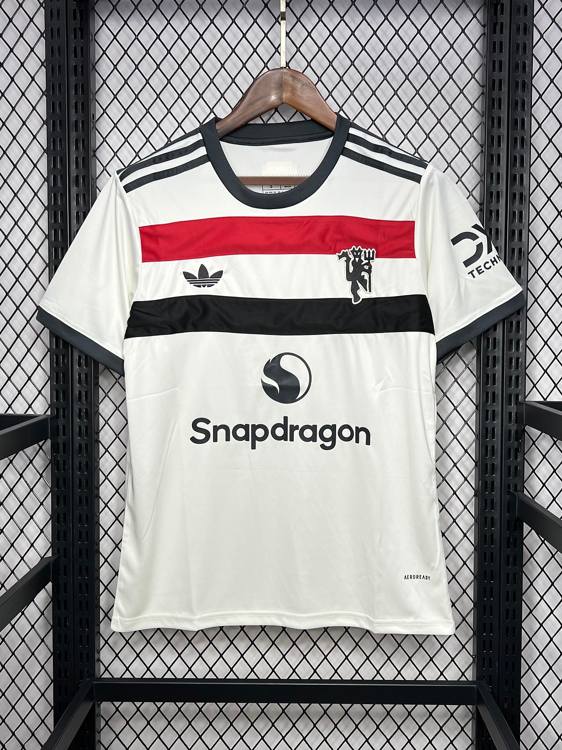 CAMISOLA DO MANCHESTER UNITED 24/25 BRANCO 2