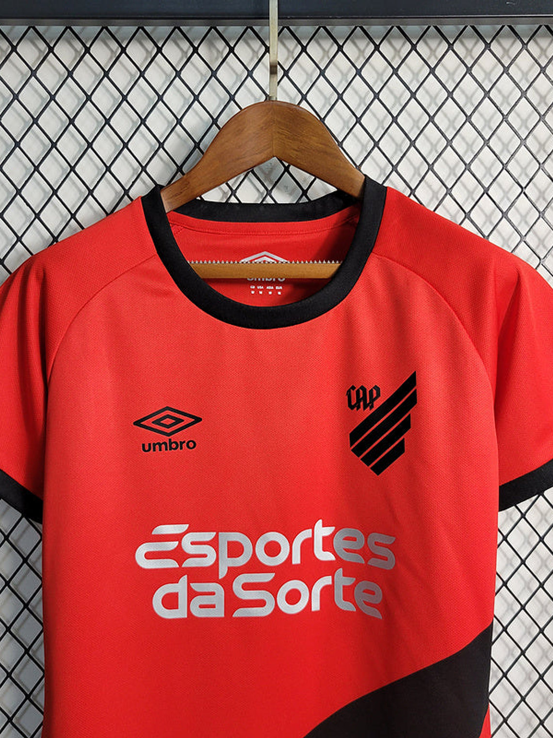 CAMISA FEMININA DO ATLETICO PARANAENSE 23/24 VERMELHO 2