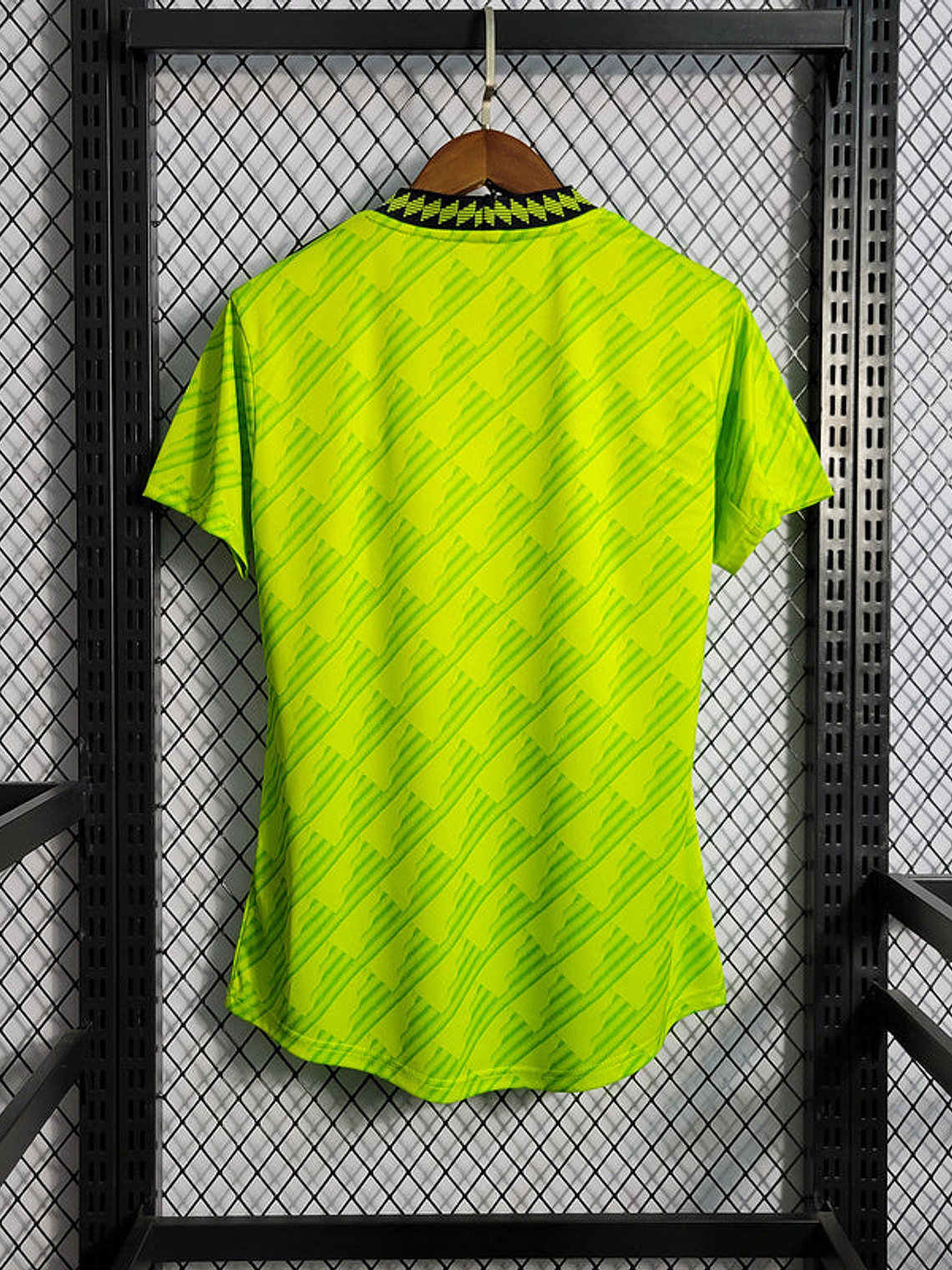 CAMISA FEMININA DO MANCHESTER UNITED 23/24 VERDE NEON 2