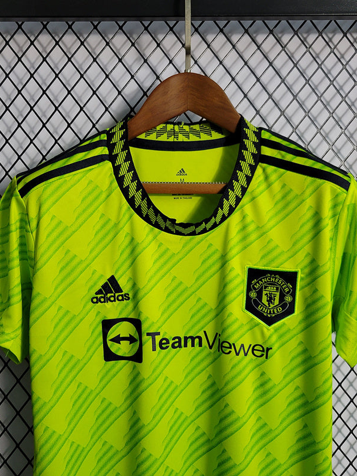 CAMISA FEMININA DO MANCHESTER UNITED 23/24 VERDE NEON 3