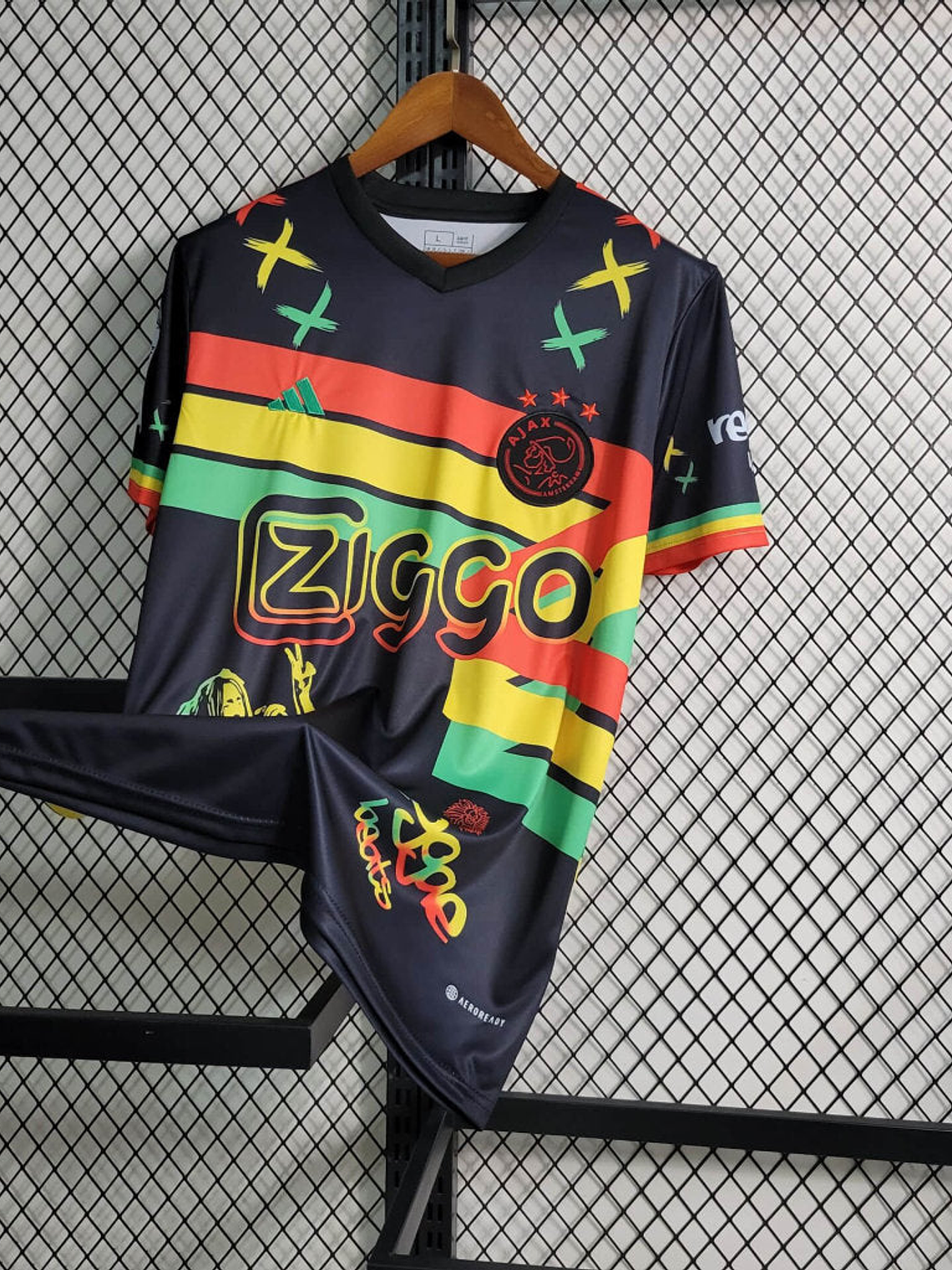 CAMISOLA DO AJAX 23/24 MULTICOLOR EDIÇÃO ESPECIAL 1