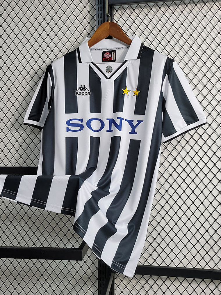 CAMISA RETRÔ DA JUVENTUS 95/97 BRANCO E PRETO 1