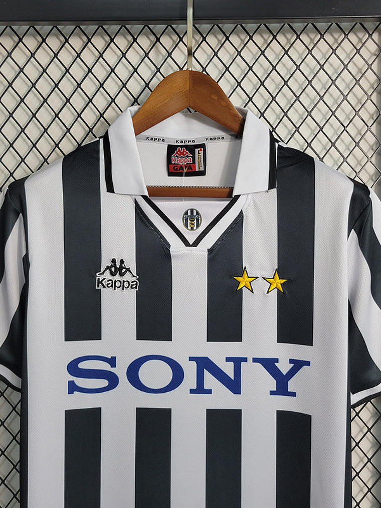 CAMISA RETRÔ DA JUVENTUS 95/97 BRANCO E PRETO 4