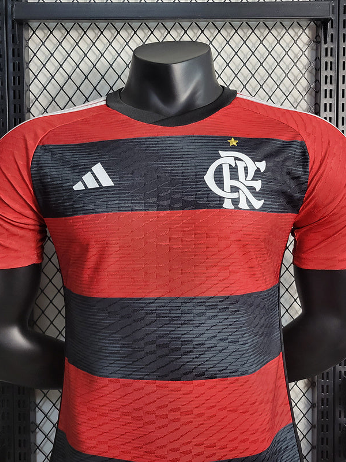 CAMISA VERSÃO PLAYER DO FLAMENGO 23/24 VERMELHO E PRETO 3