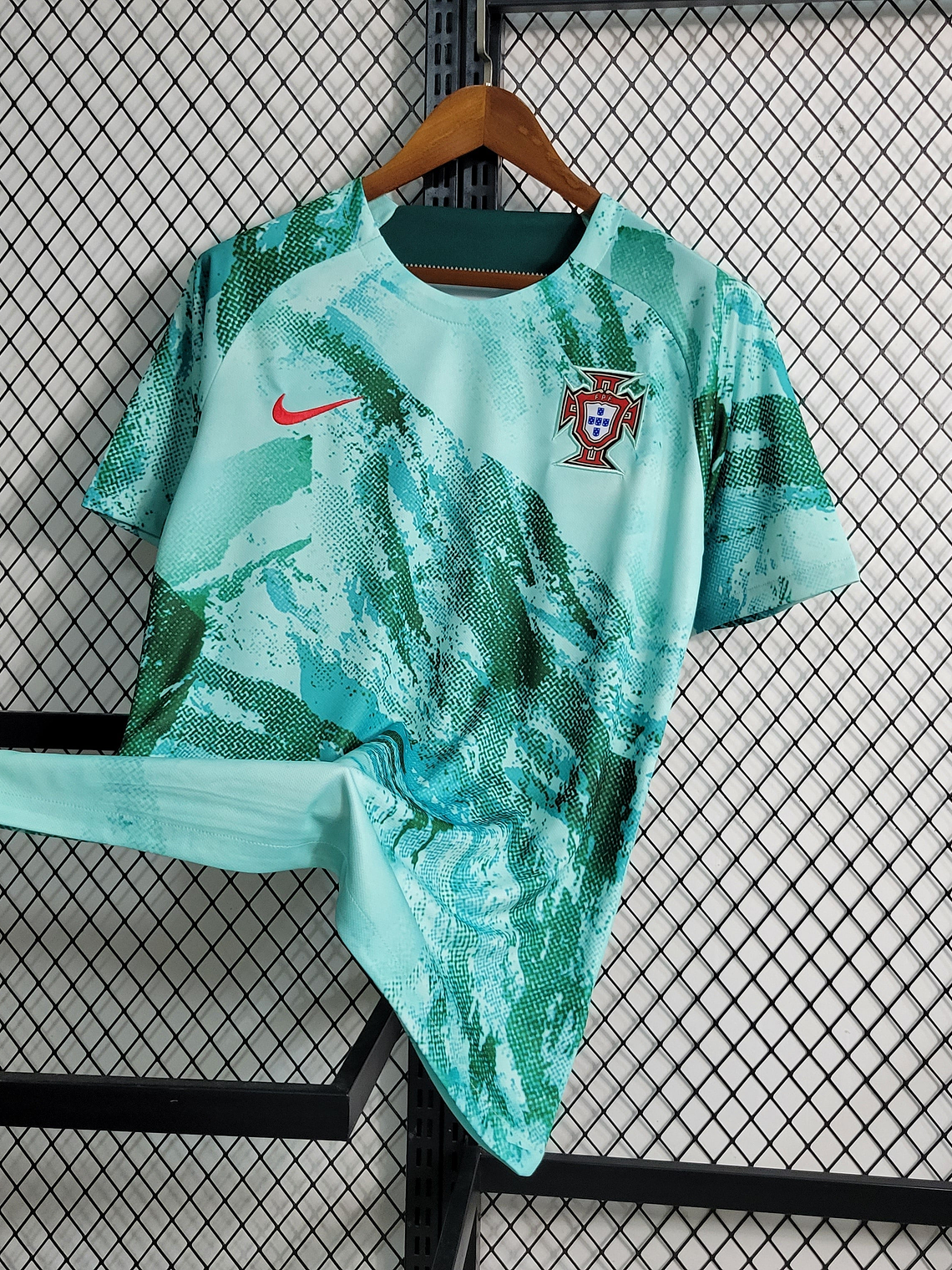 CAMISOLA DA SELEÇÃO DE PORTUGAL 23/24 VERDE TREINO 1