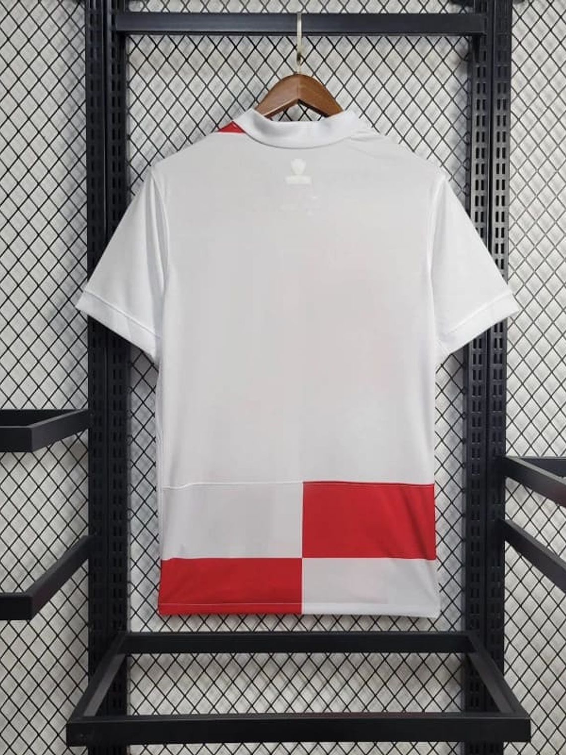 CAMISOLA DA SELEÇÃO DA CROACIA 24/25 BRANCO E VERMELHO 3