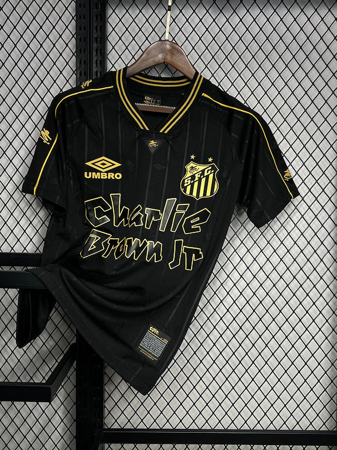 CAMISOLA DO SANTOS 24/25 PRETO EDIÇÃO CHARLIE BROWN JR 1