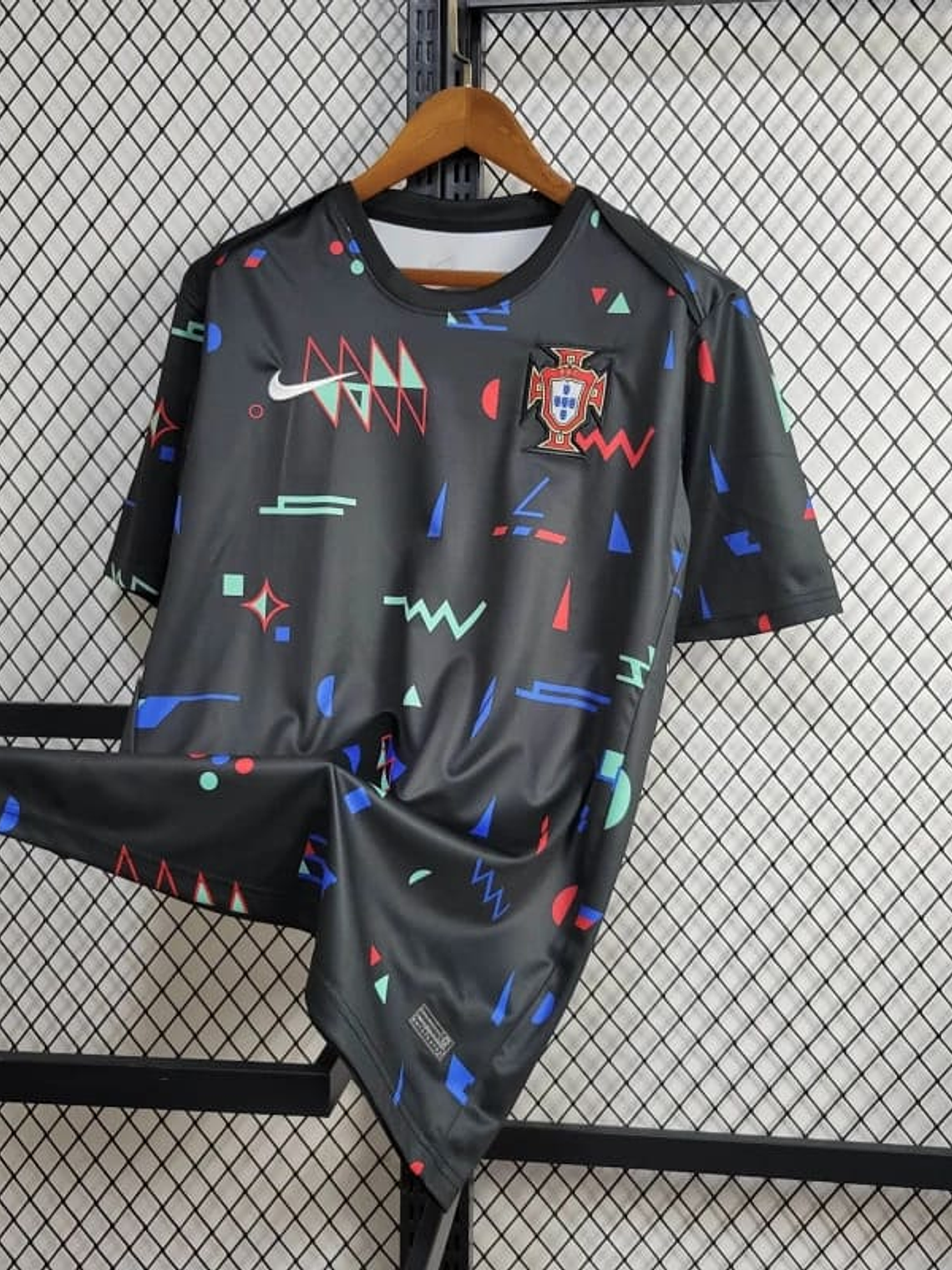 CAMISOLA DA SELEÇÃO DE PORTUGAL 24/25 PRETO EDIÇÃO ESPECIAL 1