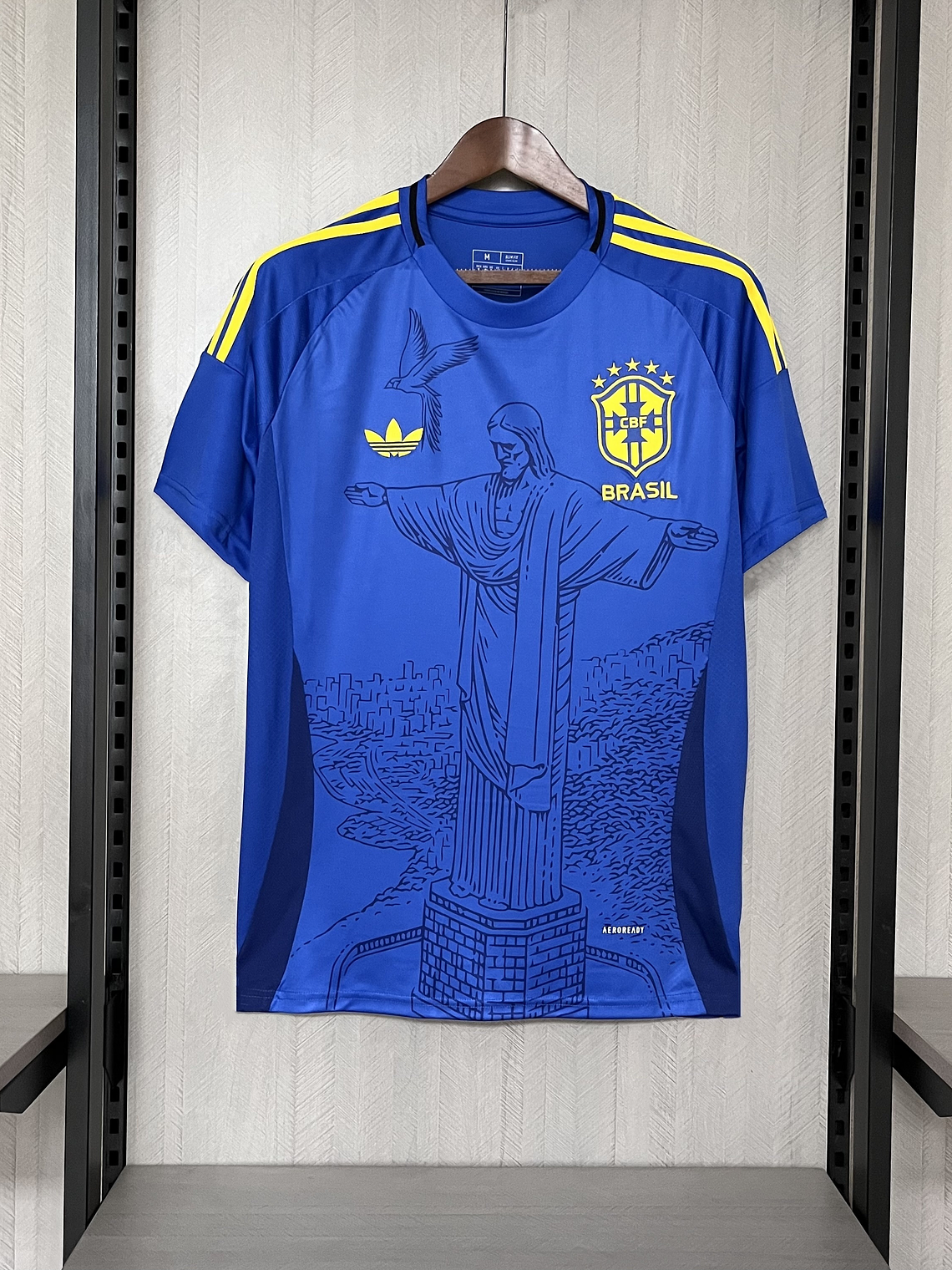 CAMISOLA DA SELEÇÃO DO BRASIL 25/26 - EDIÇÃO ESPECIAL CRISTO REDENTOR AZUL 1