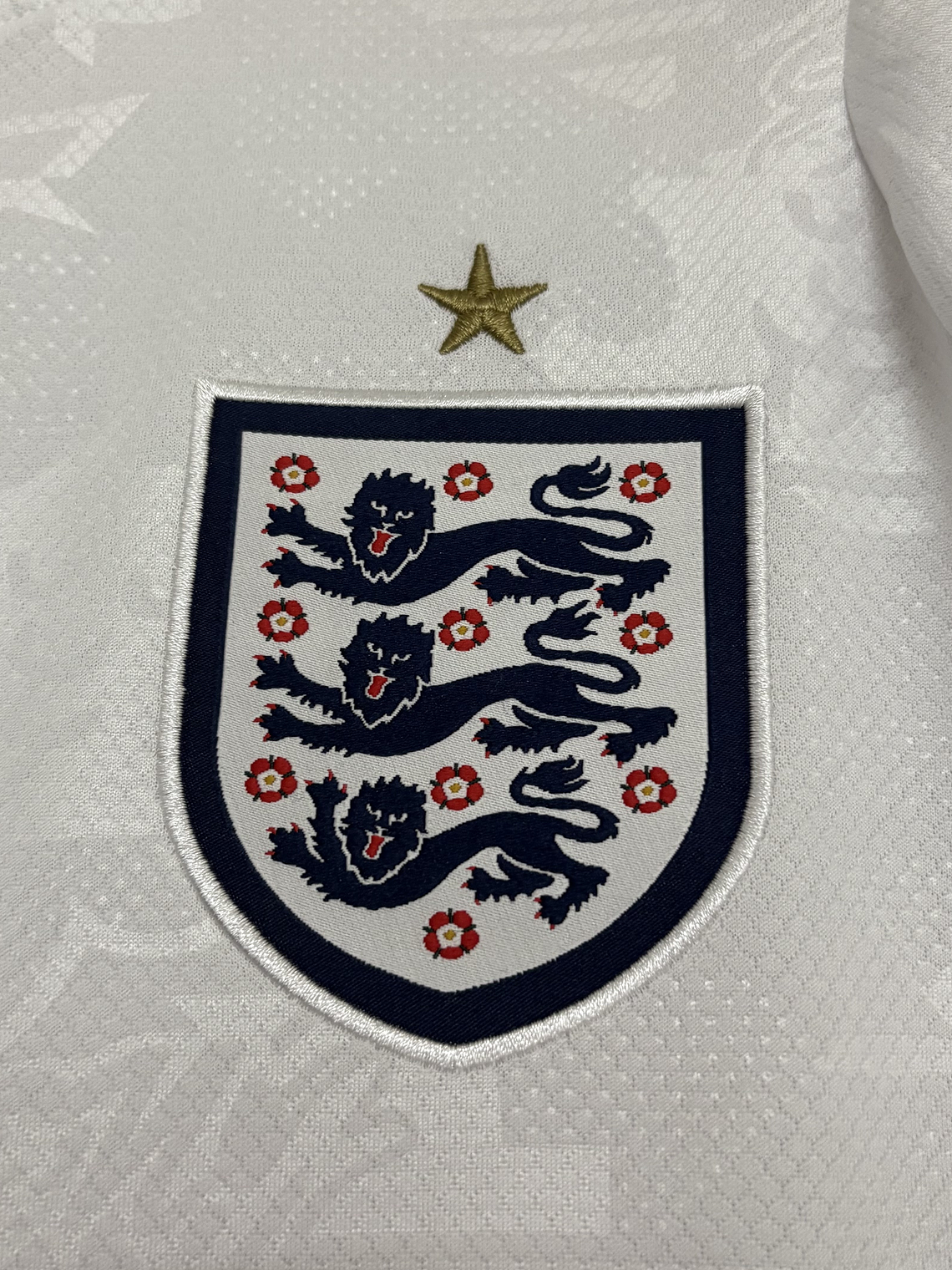 CAMISOLA DA SELEÇÃO DA INGLATERRA 2026 - BRANCA 3