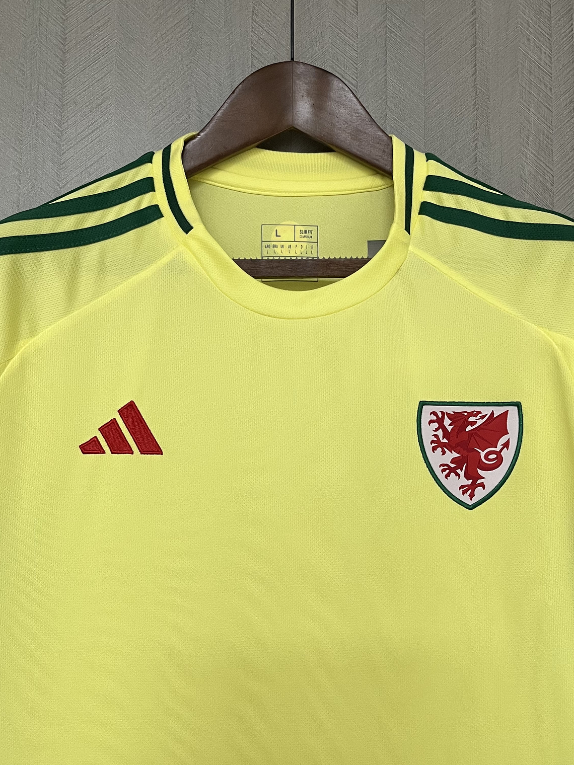 CAMISOLA DA SELEÇÃO DOS PAIS DE GALES 24/25 - AMARELA 5