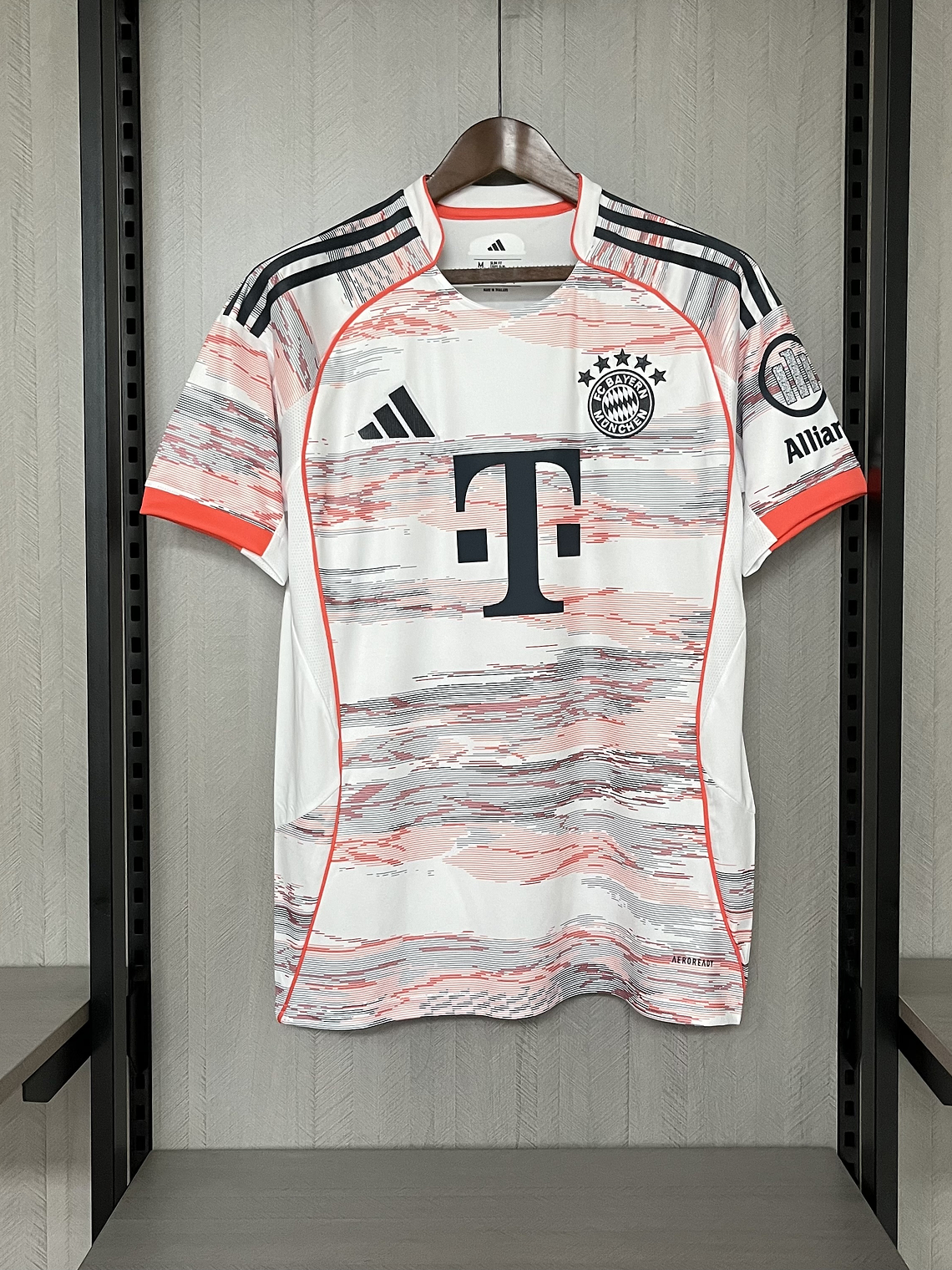 CAMISOLA DO BAYERN MUNICH 26/27 BRANCO 1
