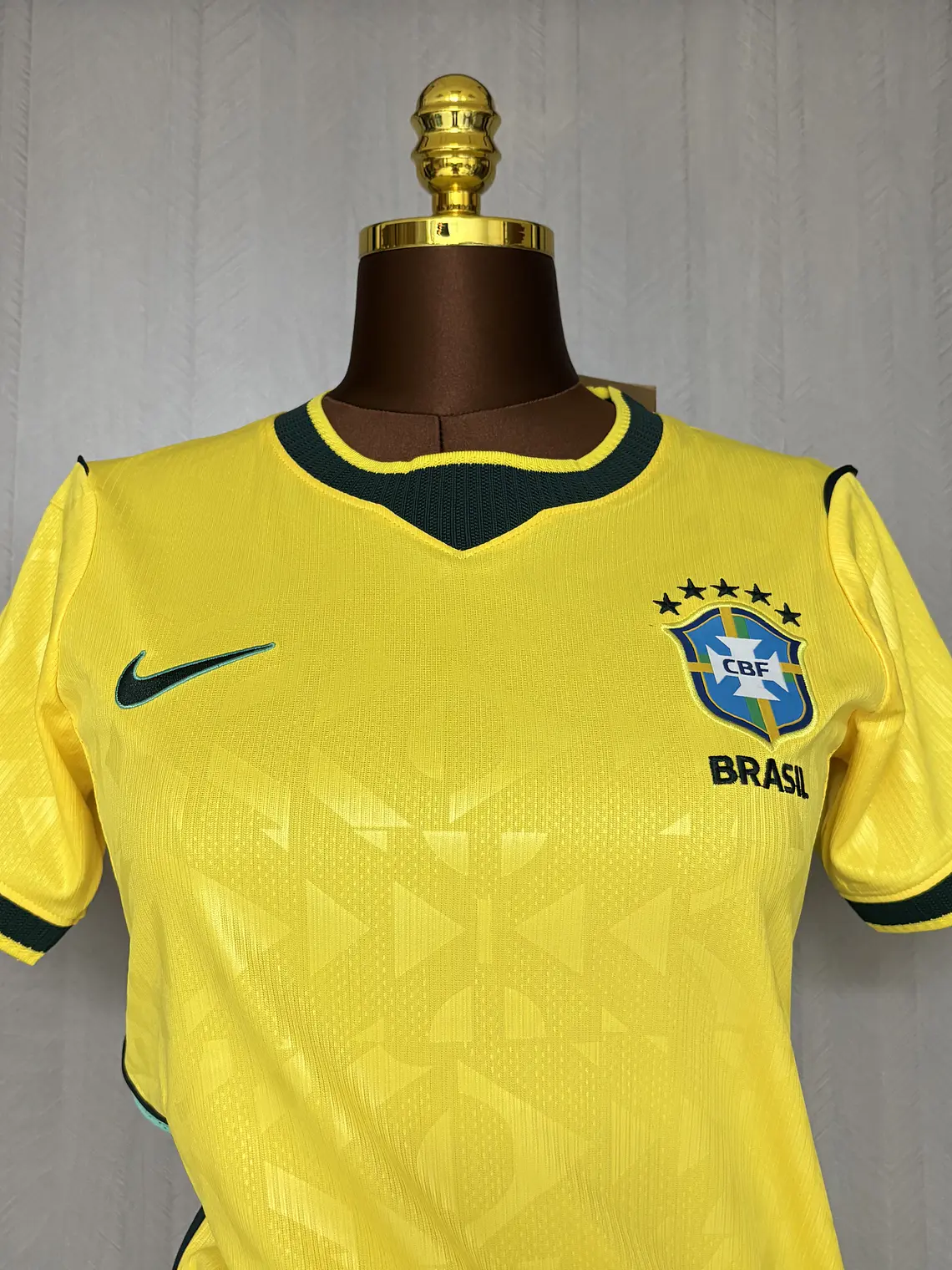 CAMISOLA DA SELEÇÃO DO BRASIL 2026 AMARELO FEMININA  2